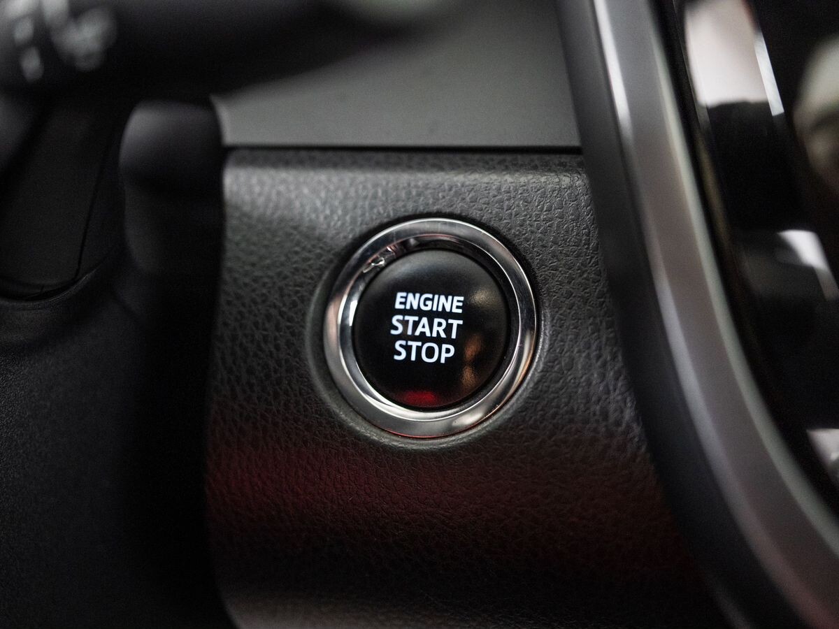 Toyota Camry 2020 - фото автомобиля