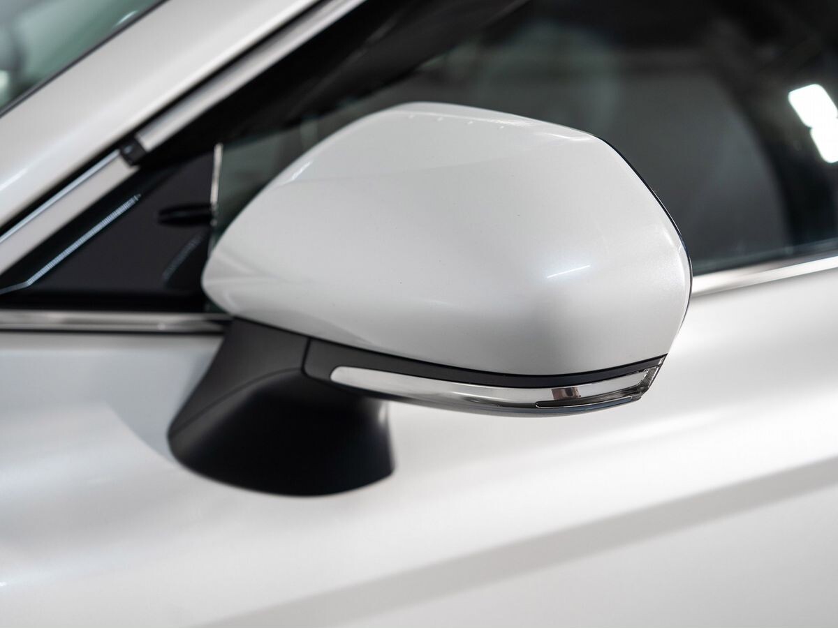 Toyota Camry 2020 - фото автомобиля