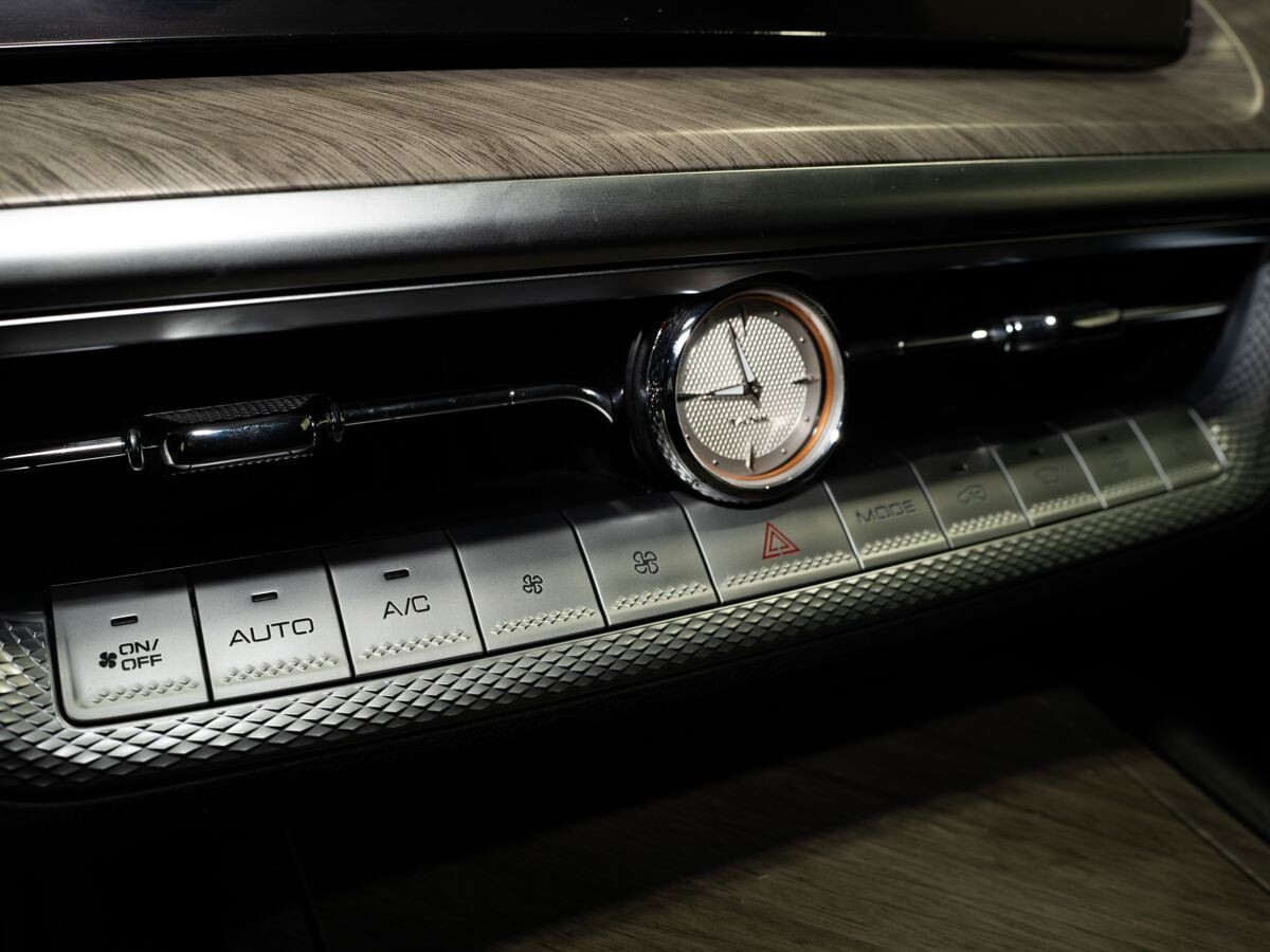 Tank 500 2023 - фото автомобиля