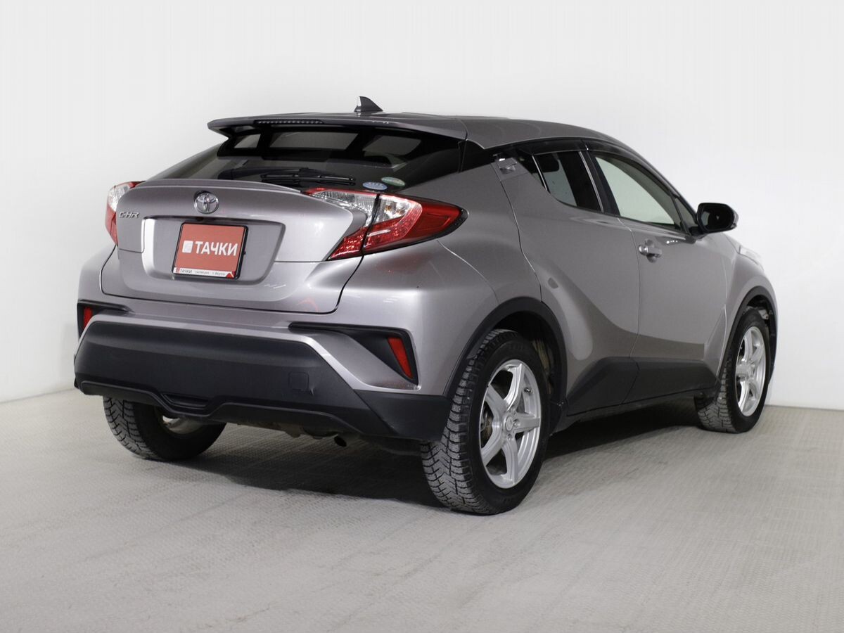 Toyota C-HR 2017 - фото автомобиля
