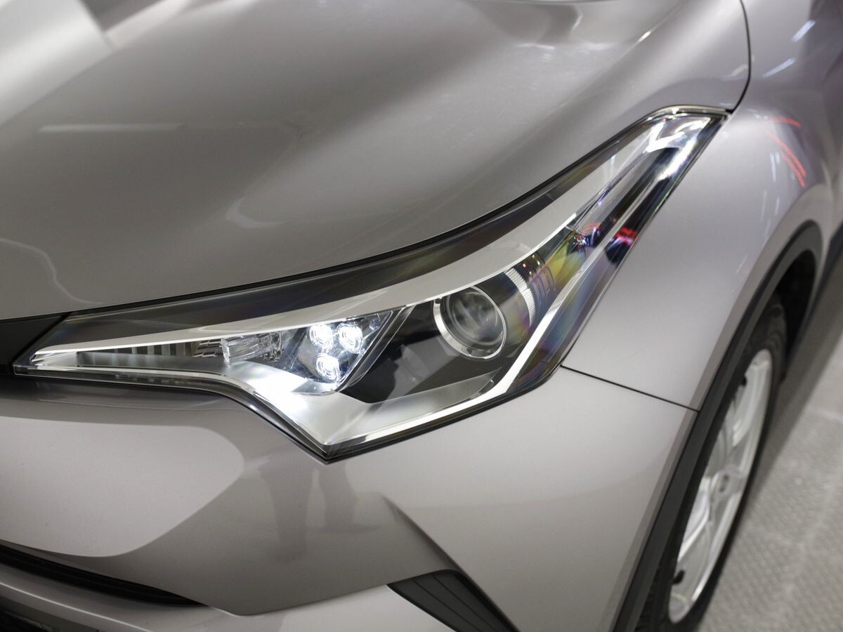 Toyota C-HR 2017 - фото автомобиля