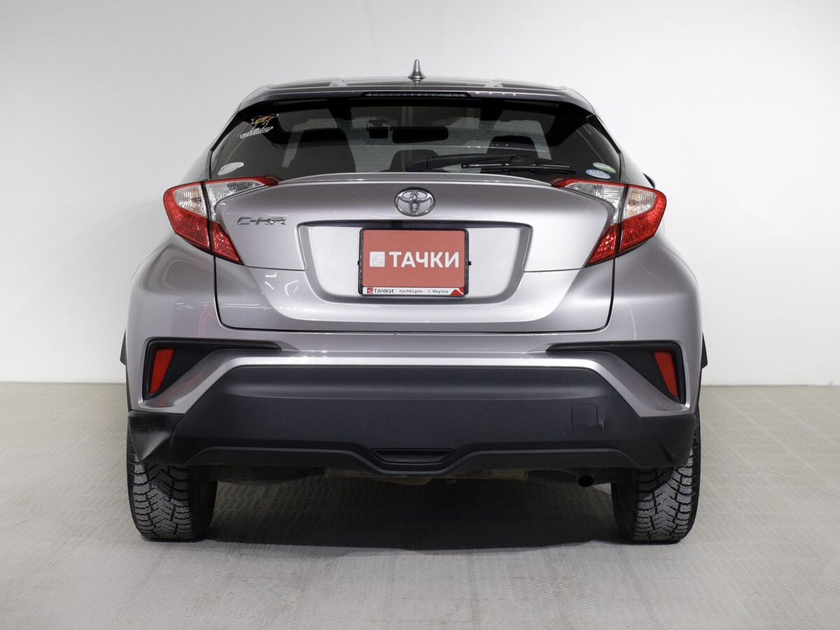 Toyota C-HR 2017 - фото автомобиля
