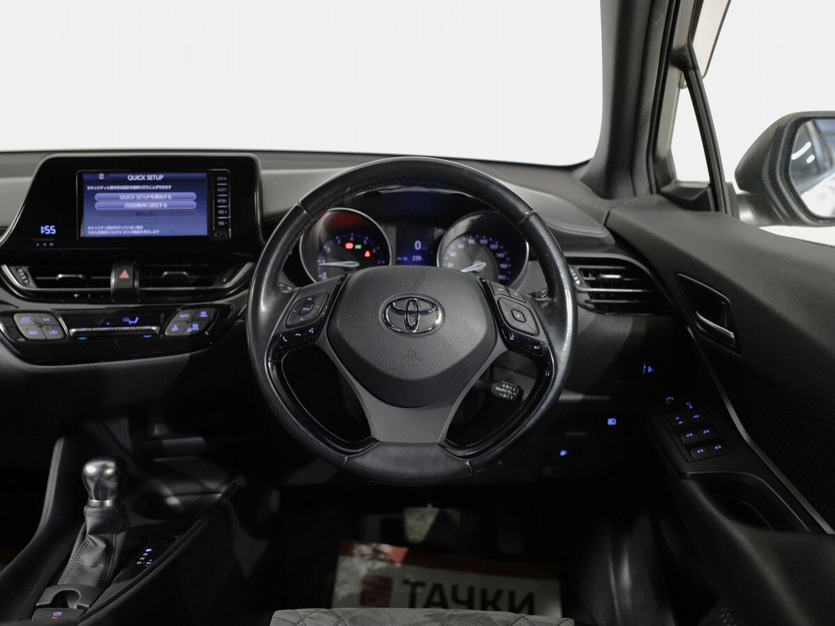 Toyota C-HR 2017 - фото автомобиля