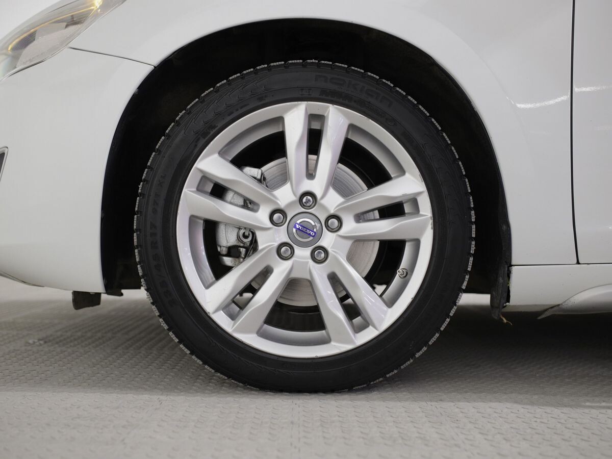 Volvo S60 2012 - фото автомобиля