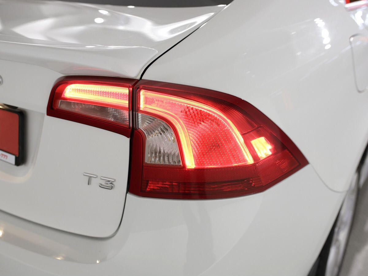 Volvo S60 2012 - фото автомобиля