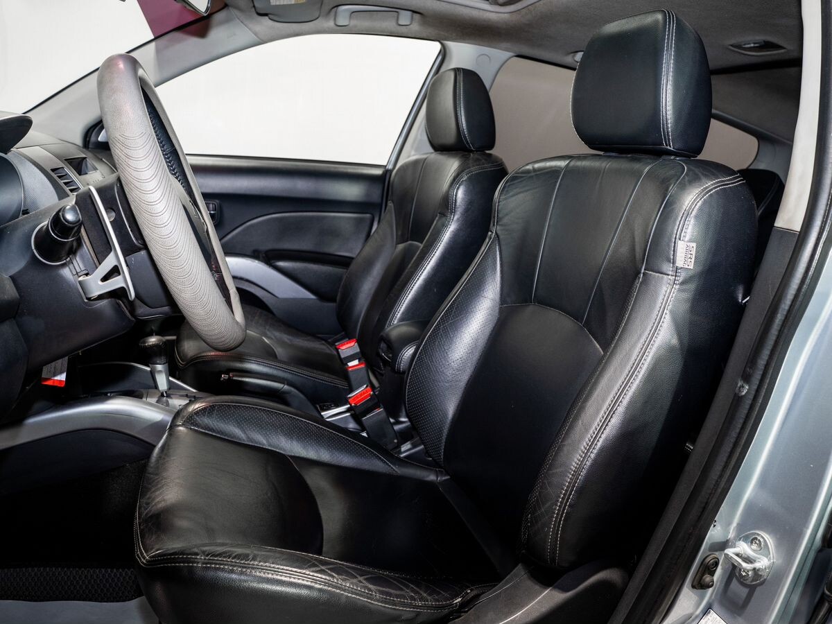 Mitsubishi Outlander 2008 - фото автомобиля