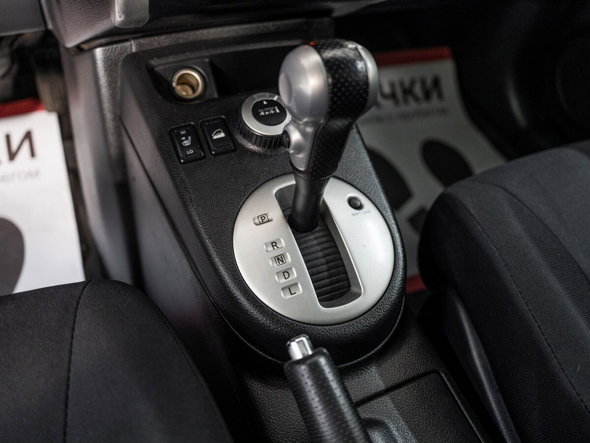 Nissan X-Trail 2010 - фото автомобиля