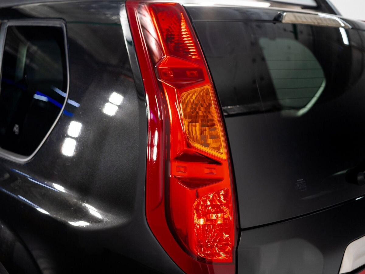 Nissan X-Trail 2010 - фото автомобиля