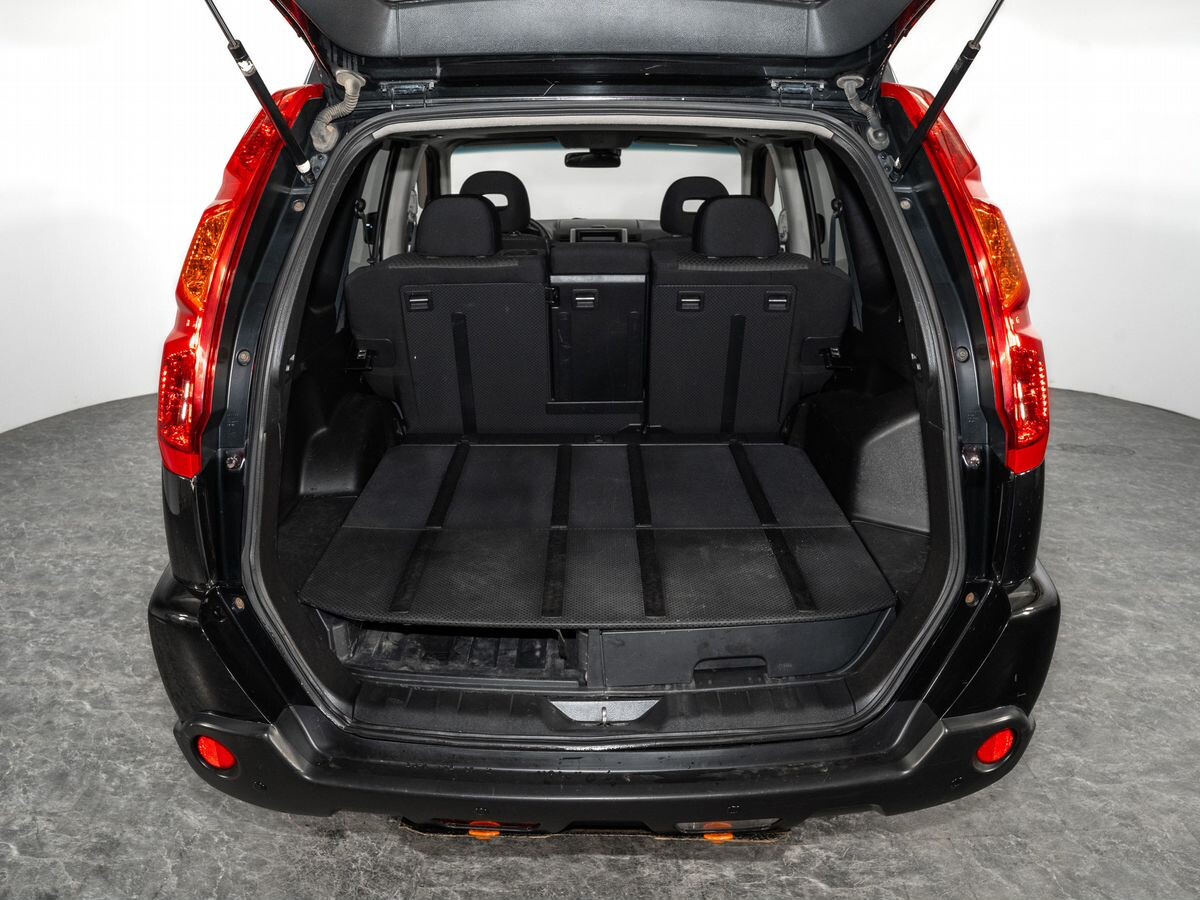 Nissan X-Trail 2010 - фото автомобиля