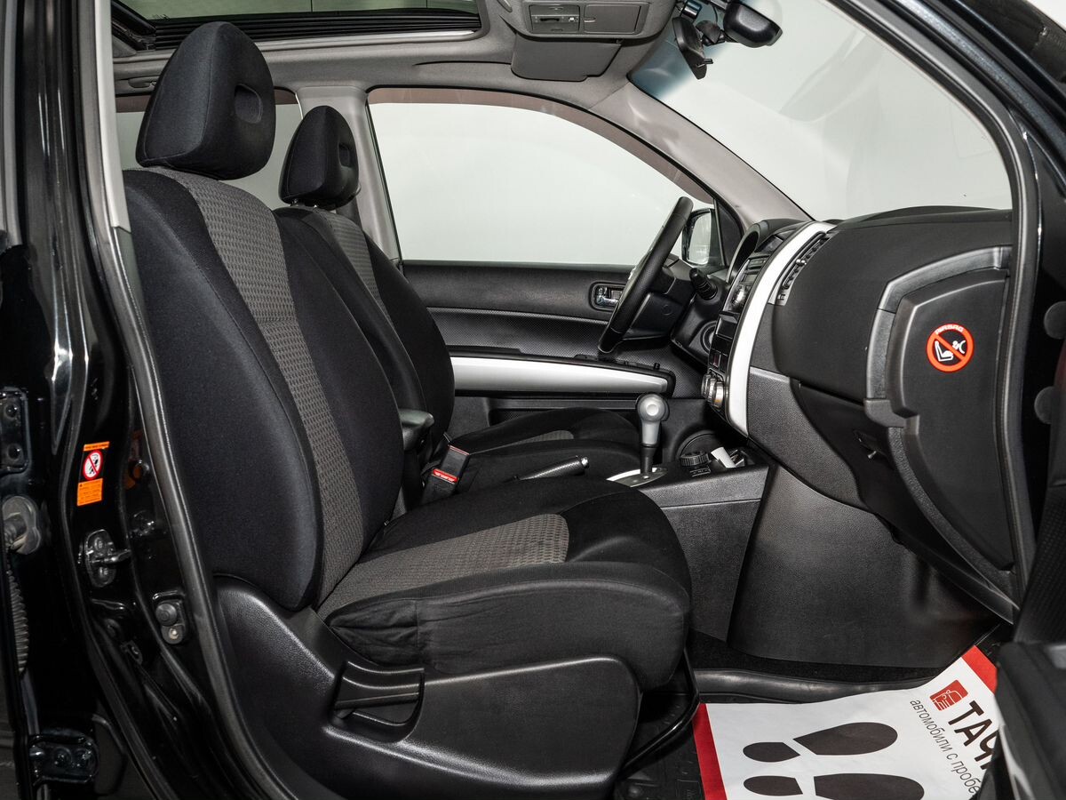 Nissan X-Trail 2010 - фото автомобиля