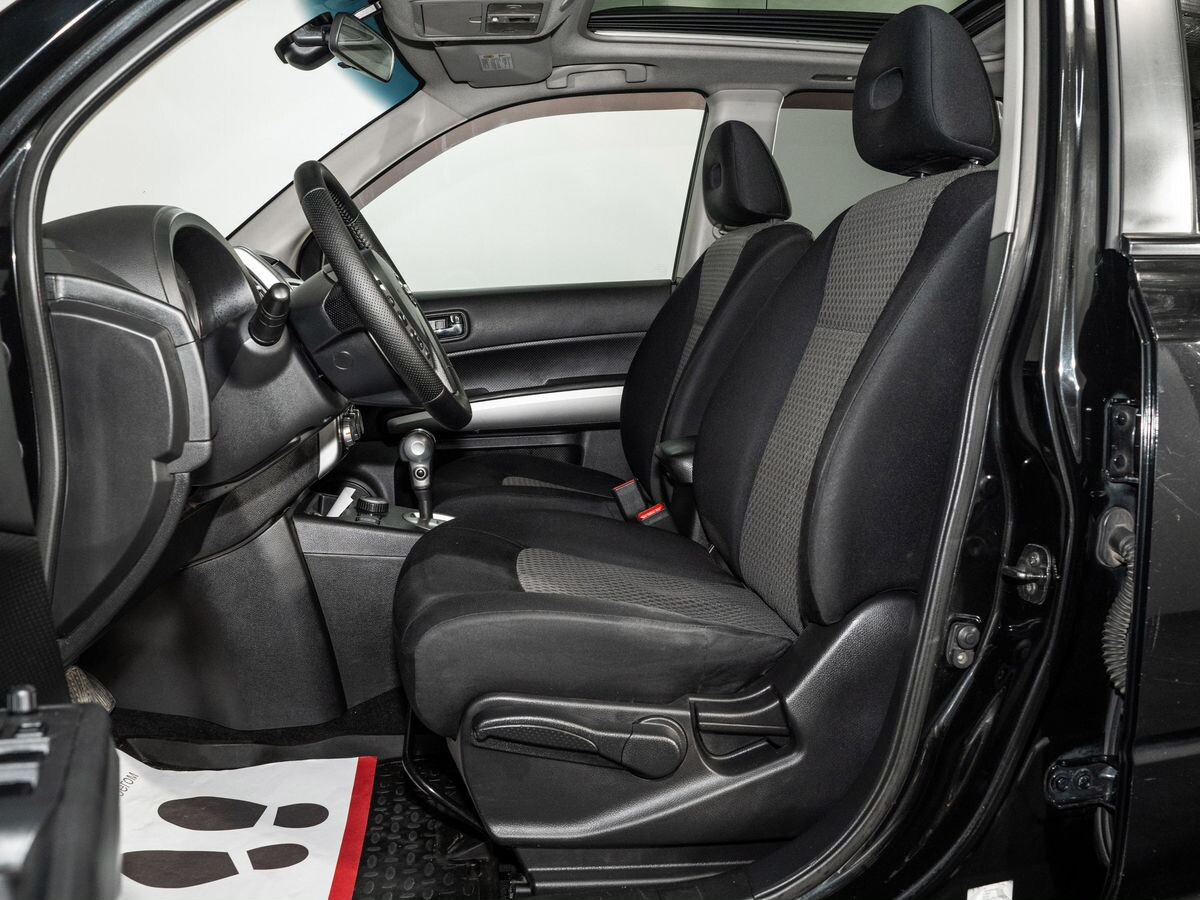 Nissan X-Trail 2010 - фото автомобиля