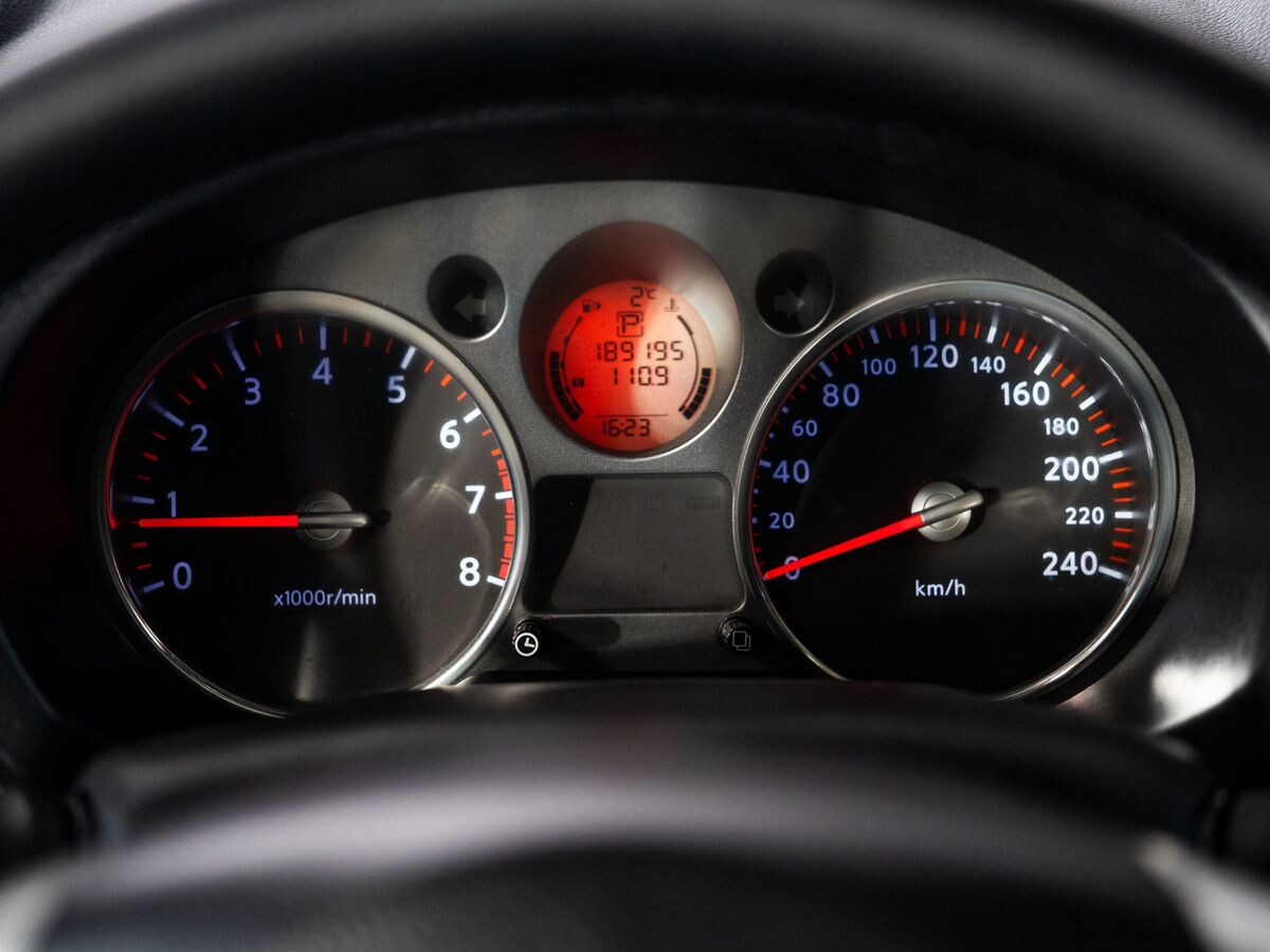 Nissan X-Trail 2010 - фото автомобиля