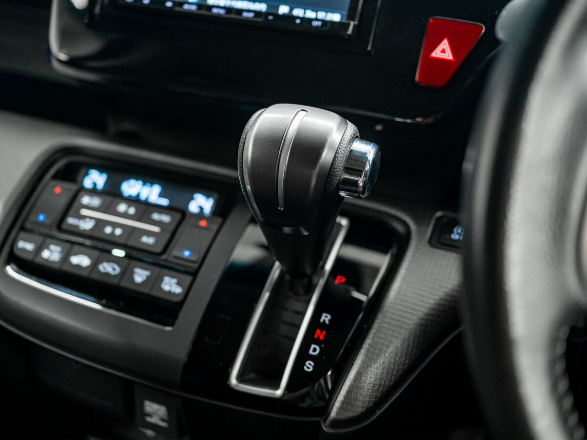 Honda Stepwgn 2020 - фото автомобиля