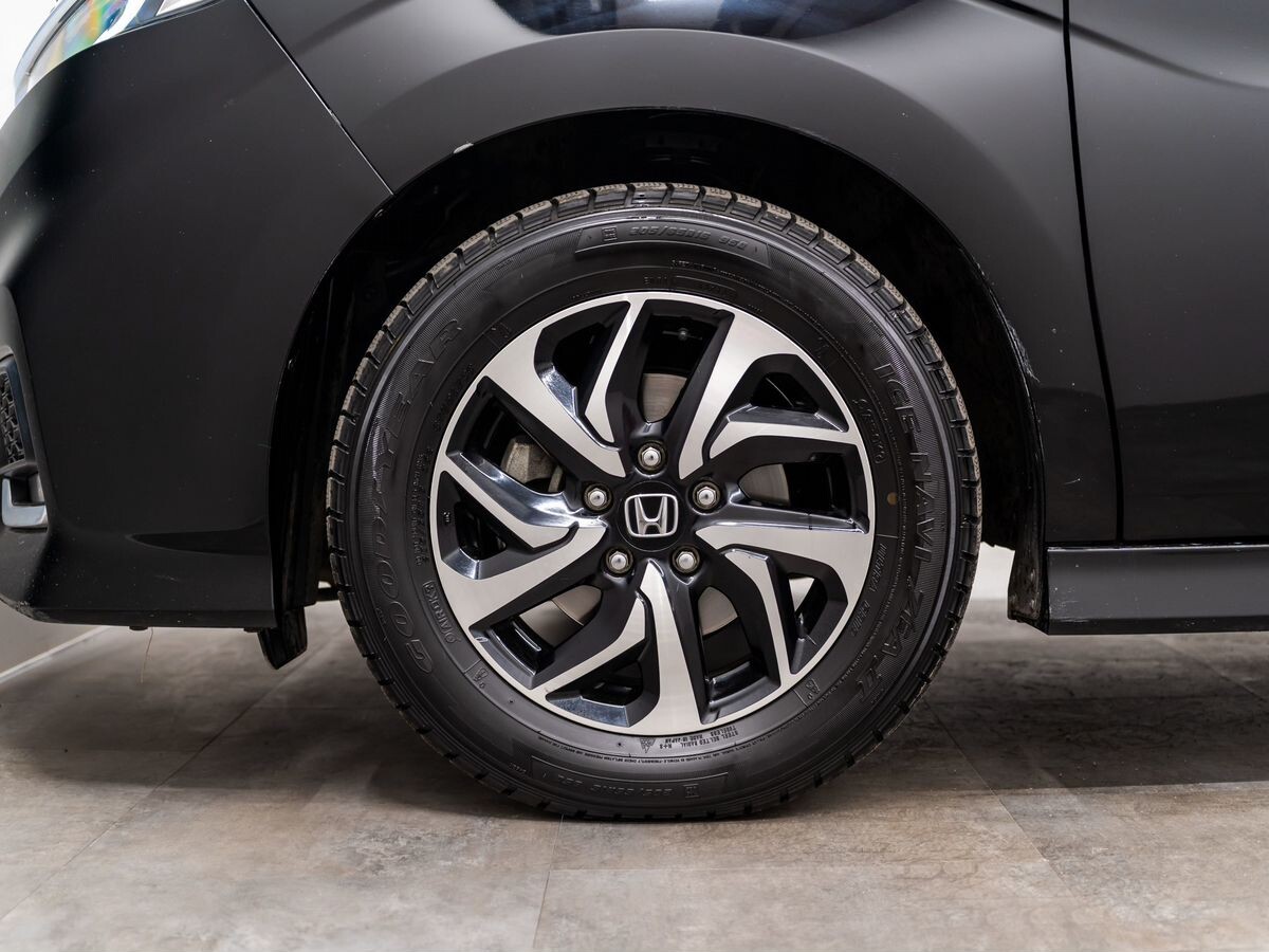Honda Stepwgn 2020 - фото автомобиля