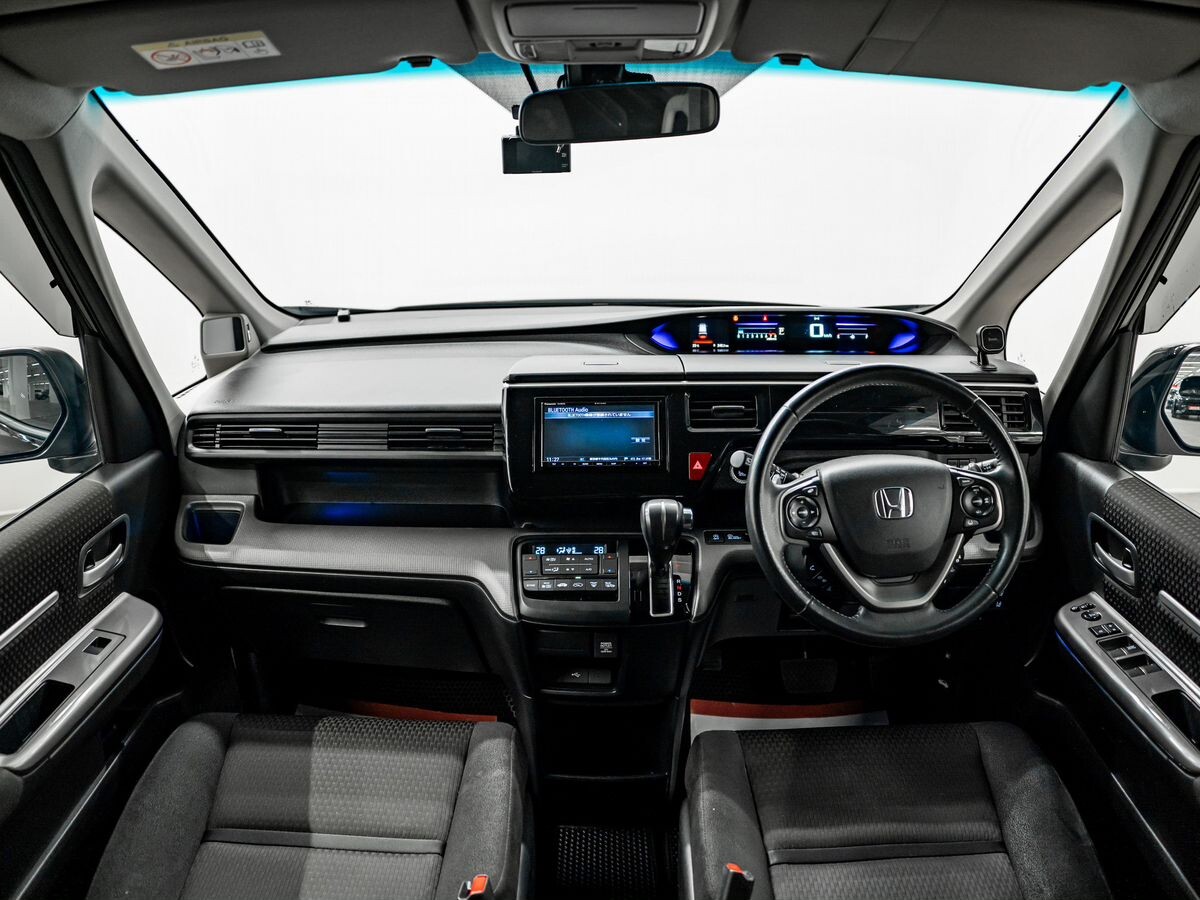 Honda Stepwgn 2020 - фото автомобиля