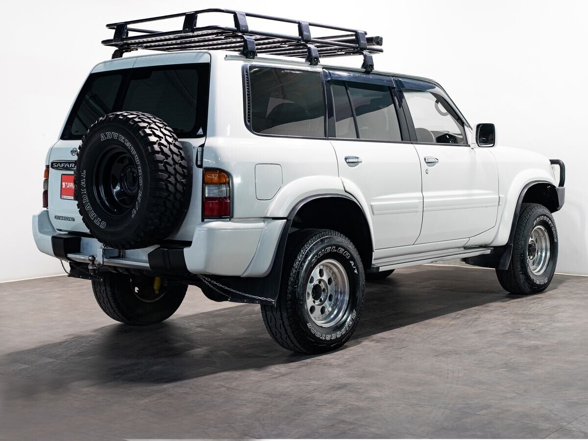 Nissan Safari 1997 - фото автомобиля