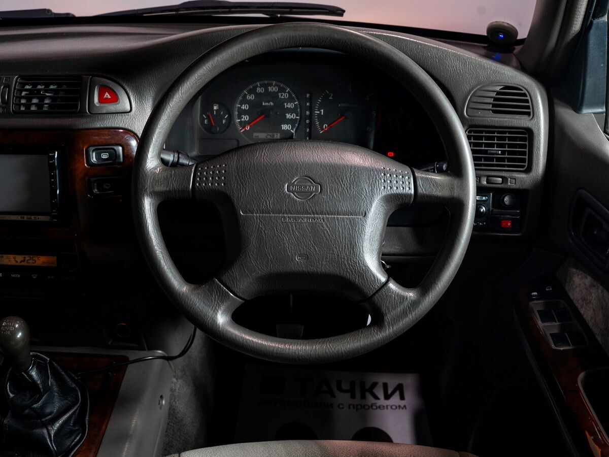 Nissan Safari 1997 - фото автомобиля