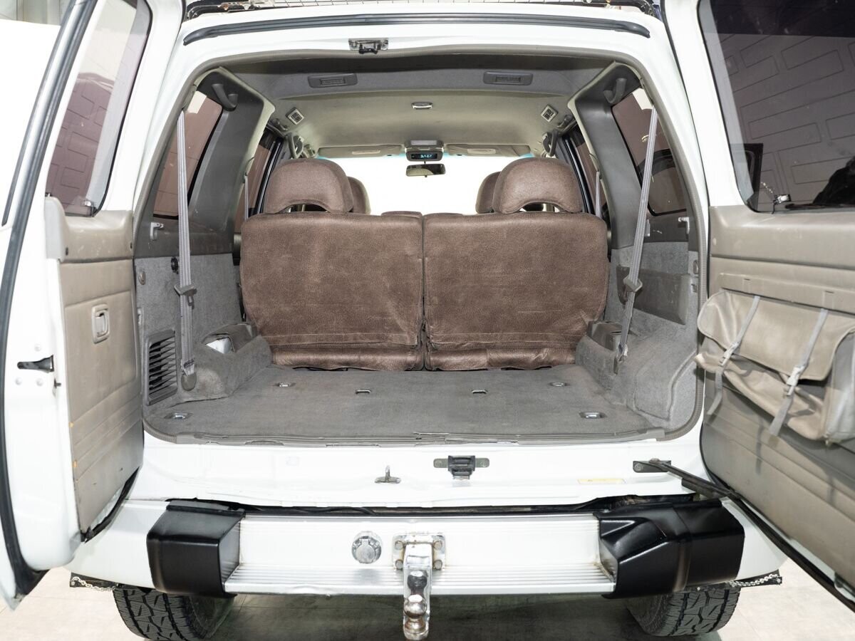 Nissan Safari 1997 - фото автомобиля
