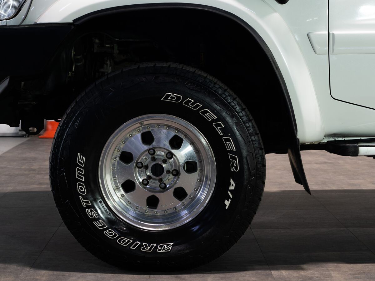 Nissan Safari 1997 - фото автомобиля