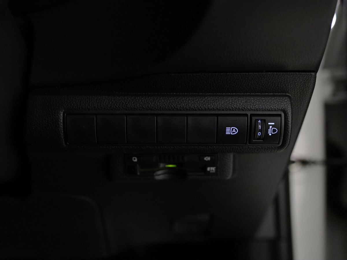 Toyota Corolla 2019 - фото автомобиля