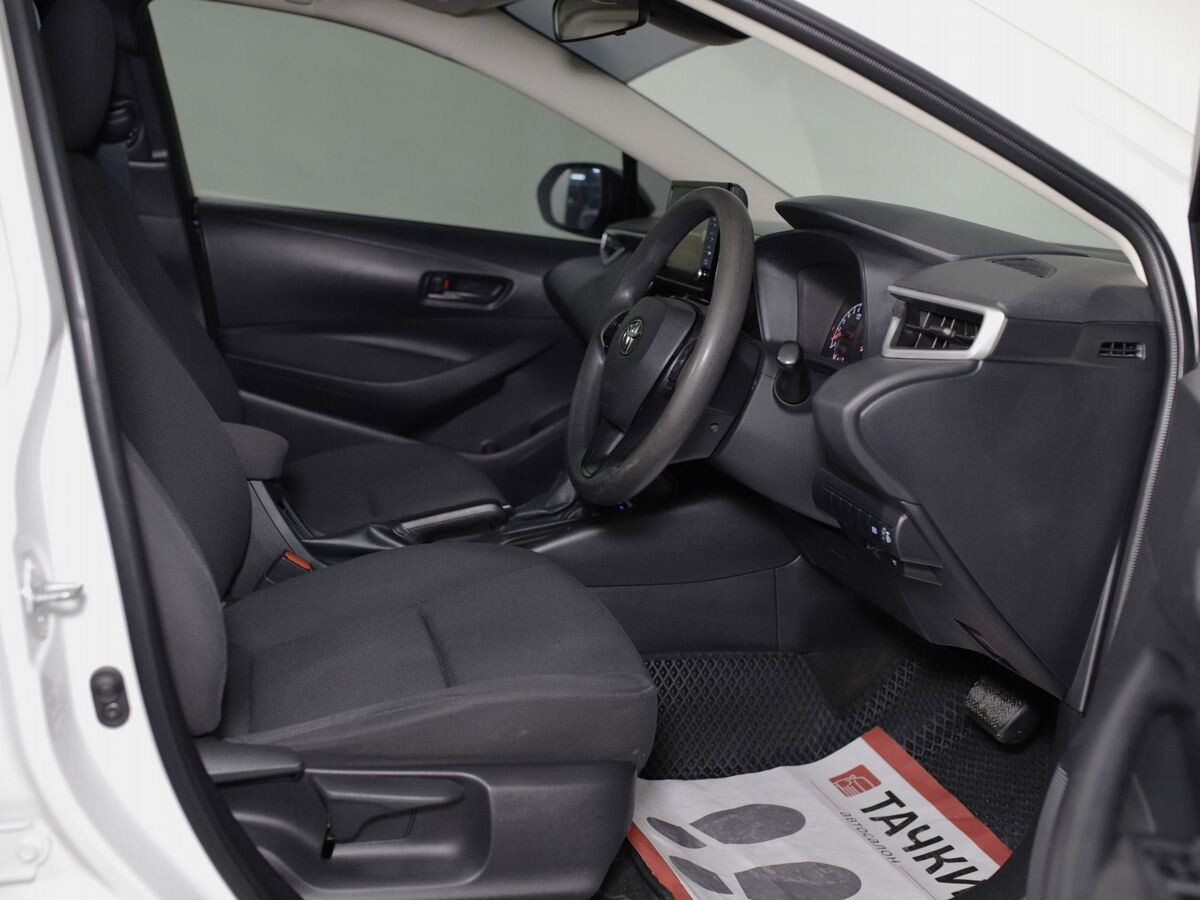 Toyota Corolla 2019 - фото автомобиля