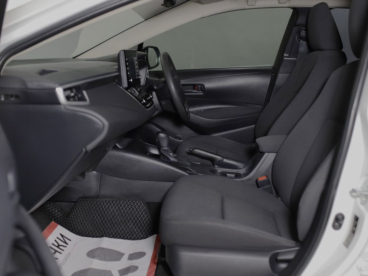 Toyota Corolla 2019 - фото автомобиля