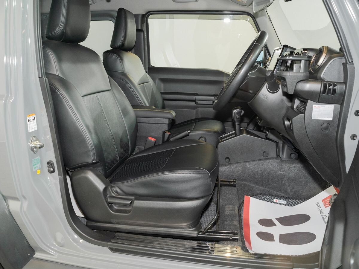 Suzuki Jimny 2020 - фото автомобиля