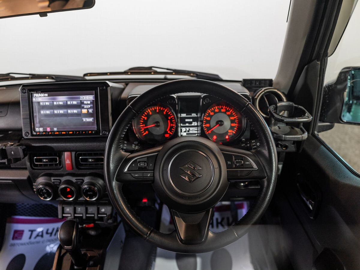 Suzuki Jimny 2020 - фото автомобиля