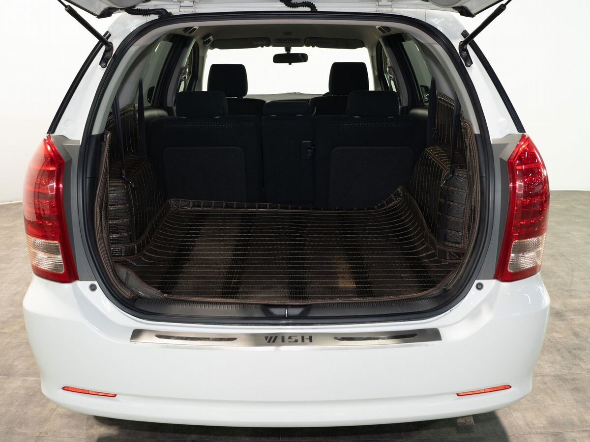 Toyota Wish 2008 - фото автомобиля