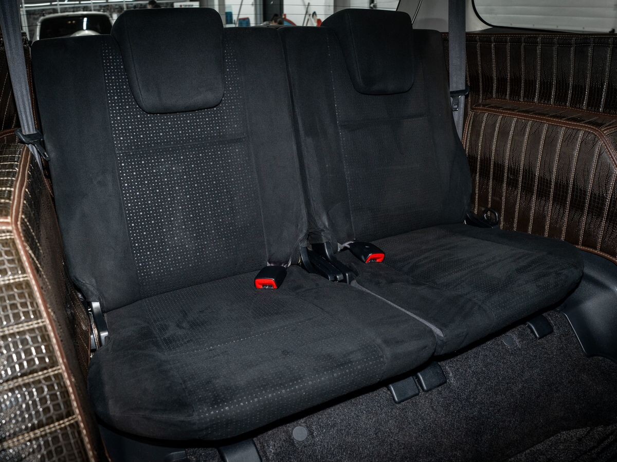 Toyota Wish 2008 - фото автомобиля