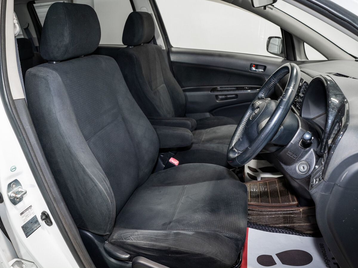 Toyota Wish 2008 - фото автомобиля