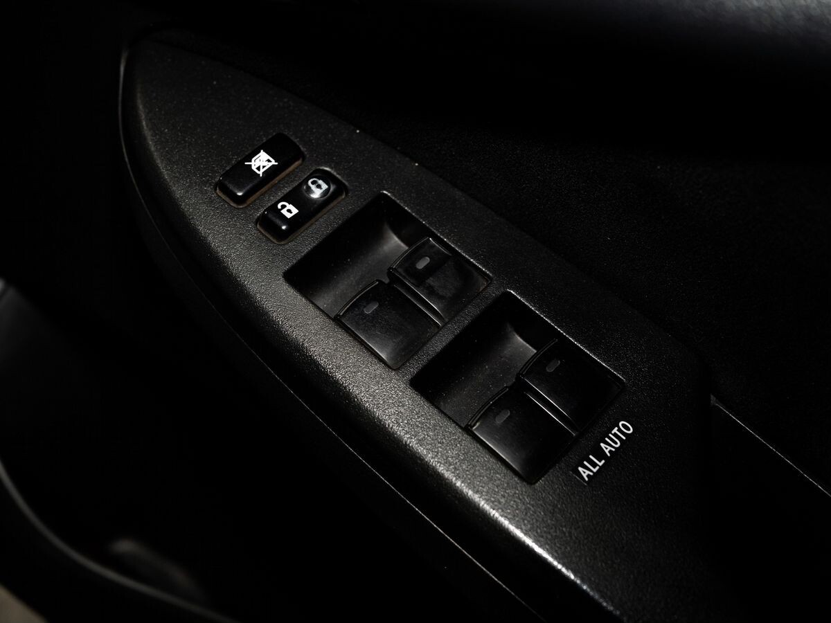 Toyota Corolla 2009 - фото автомобиля