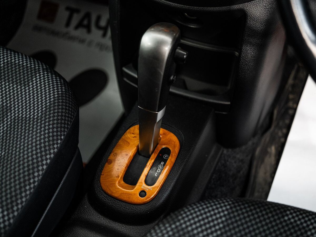 Nissan Note 2005 - фото автомобиля