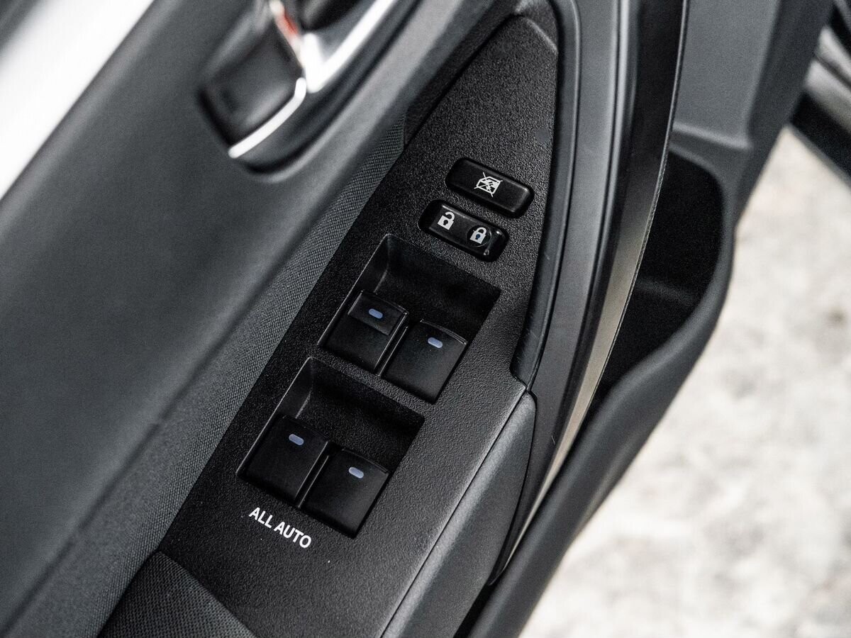 Toyota Corolla 2016 - фото автомобиля