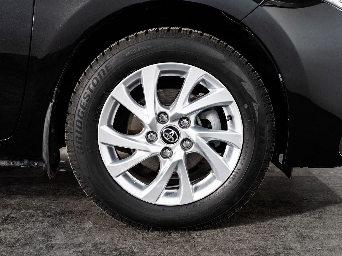 Toyota Corolla 2016 - фото автомобиля