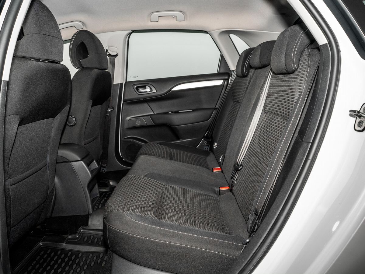 Citroen C4 2013 - фото автомобиля