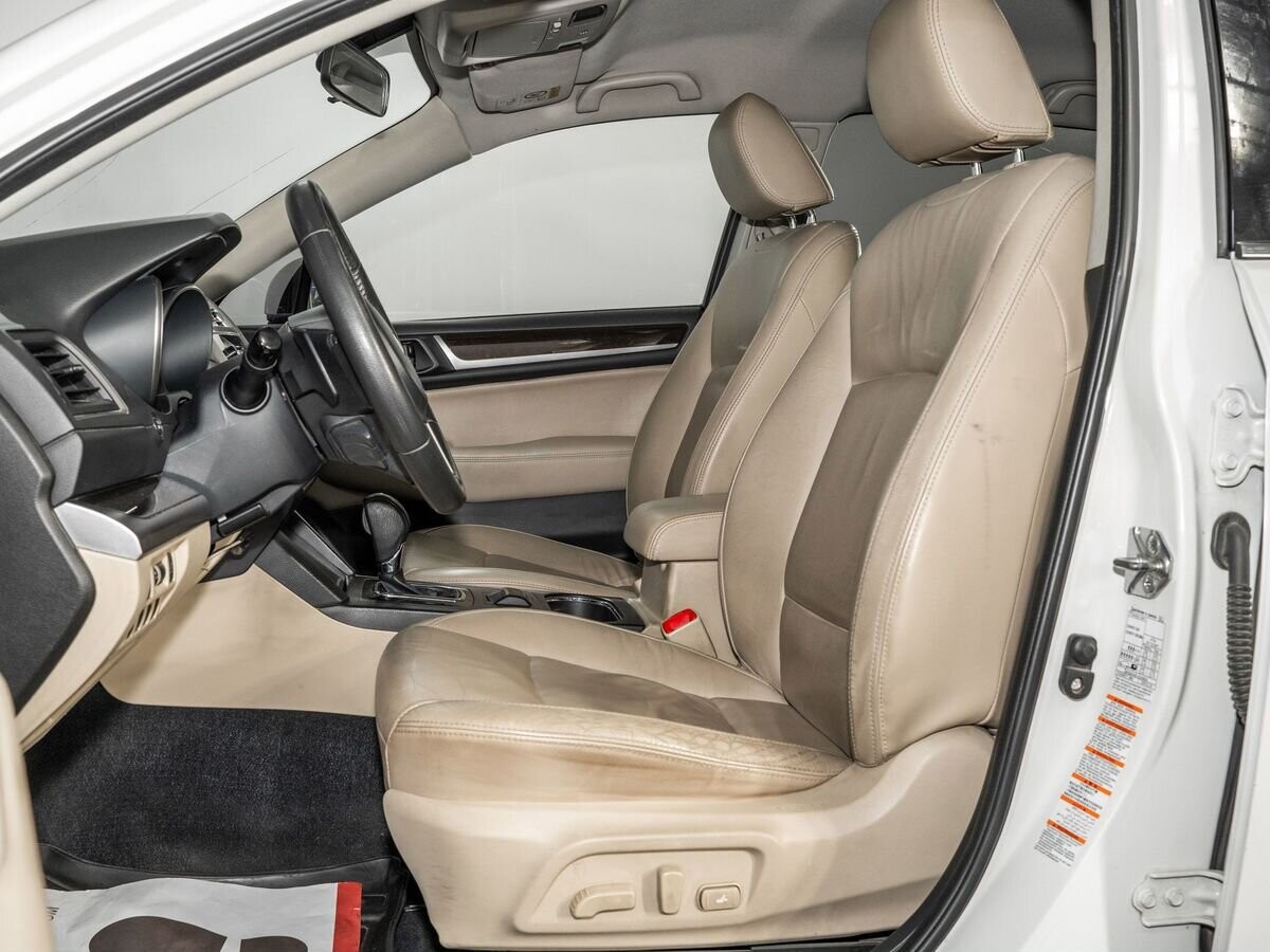 Subaru Outback 2015 - фото автомобиля