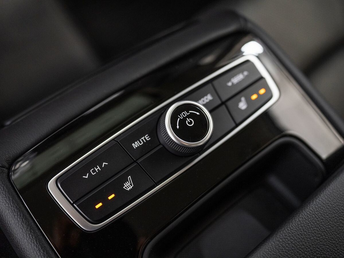 Kia K5 2024 - фото автомобиля