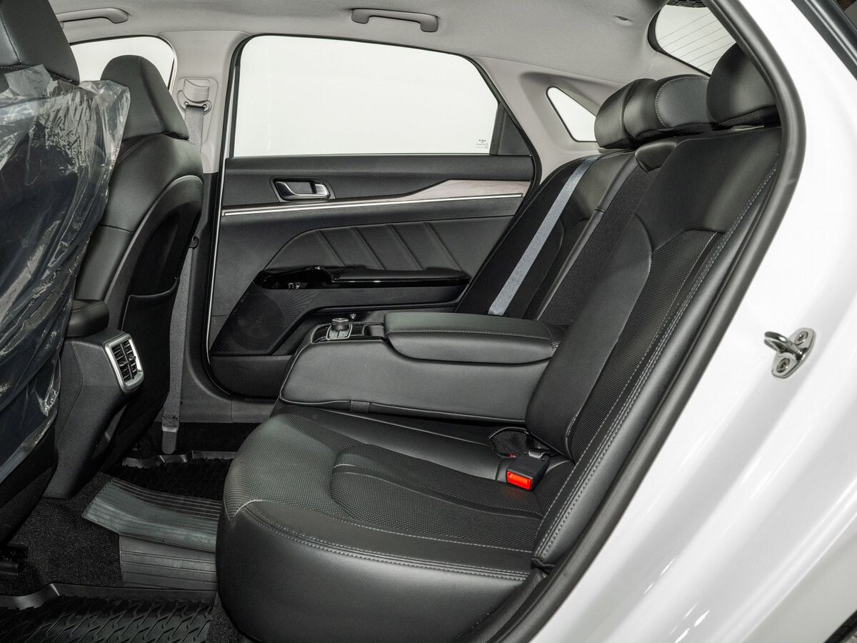 Kia K5 2024 - фото автомобиля