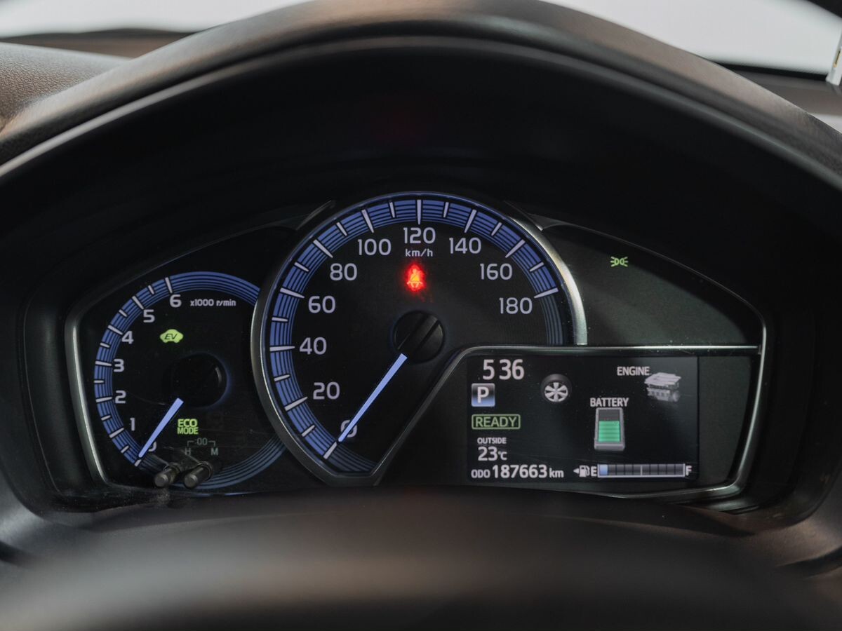 Toyota Corolla 2015 - фото автомобиля