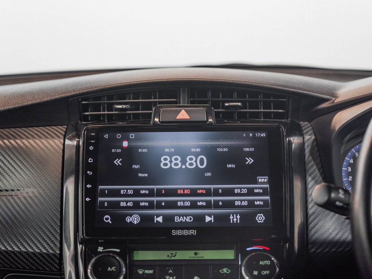 Toyota Corolla 2015 - фото автомобиля