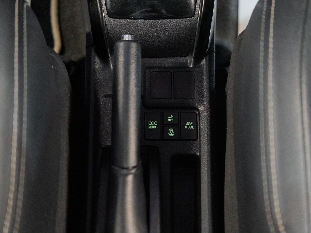 Toyota Corolla 2015 - фото автомобиля