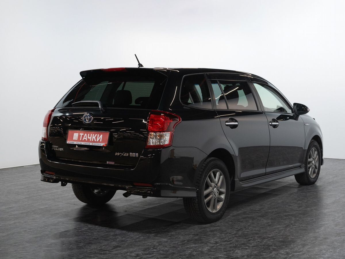 Toyota Corolla 2015 - фото автомобиля