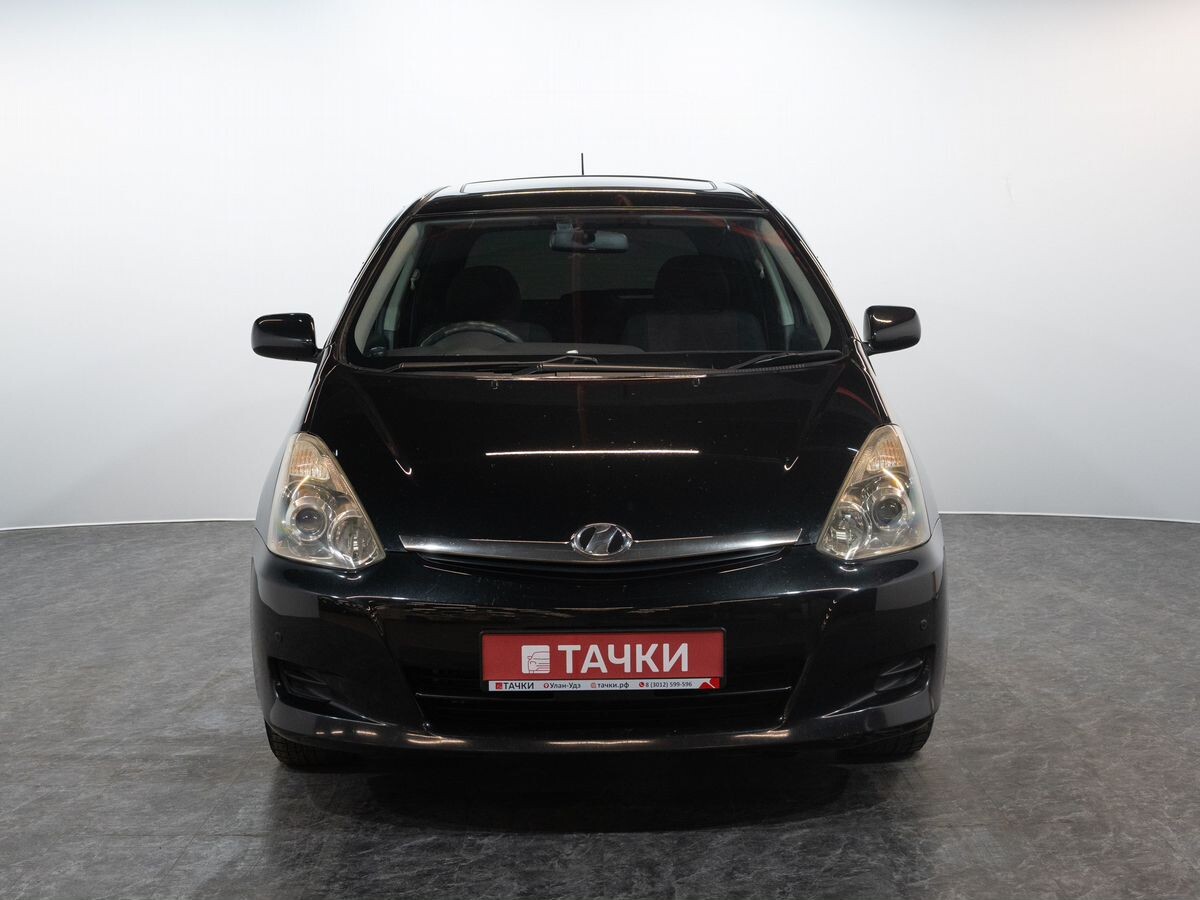 Toyota Wish 2005 - фото автомобиля