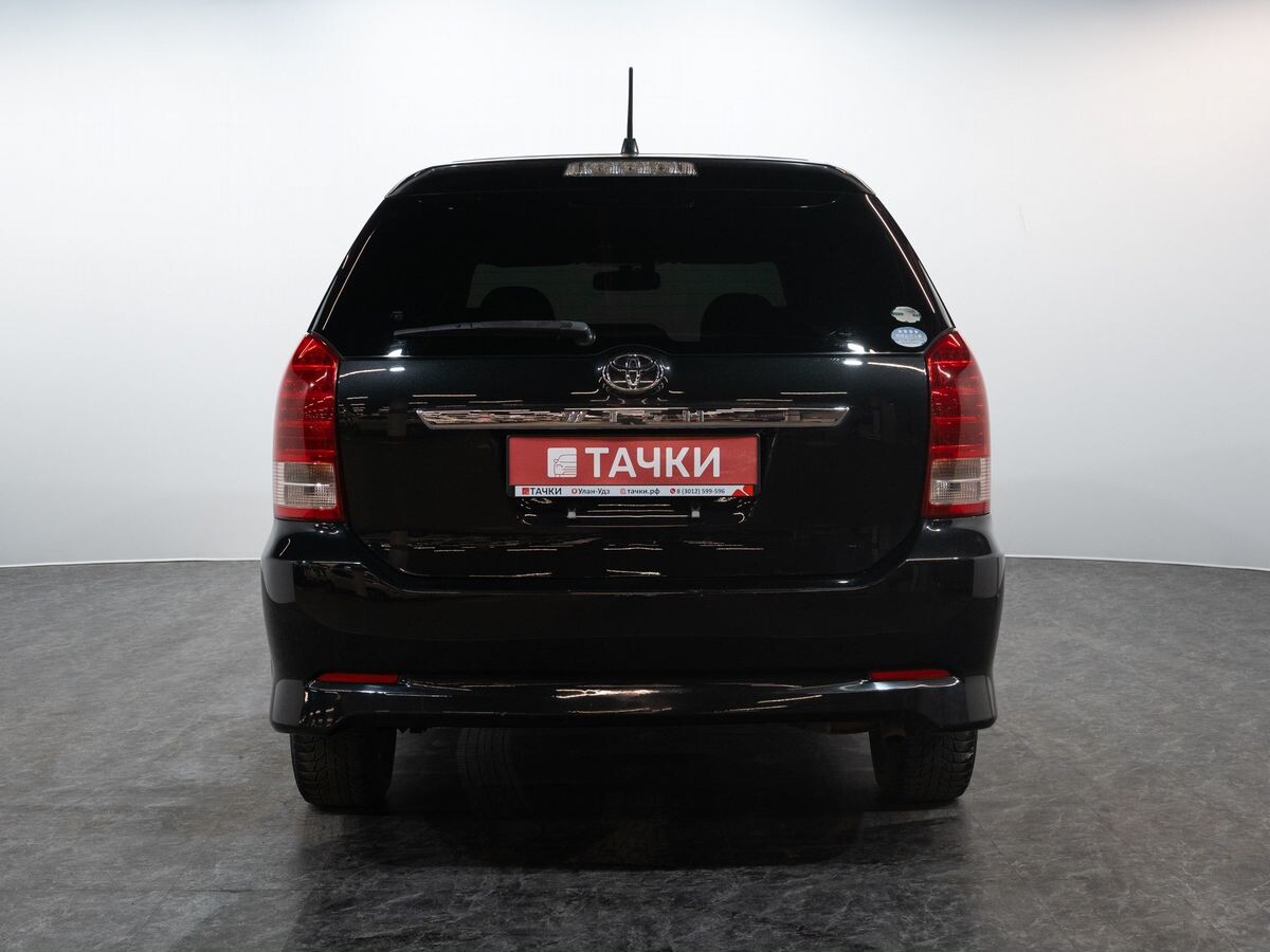 Toyota Wish 2005 - фото автомобиля