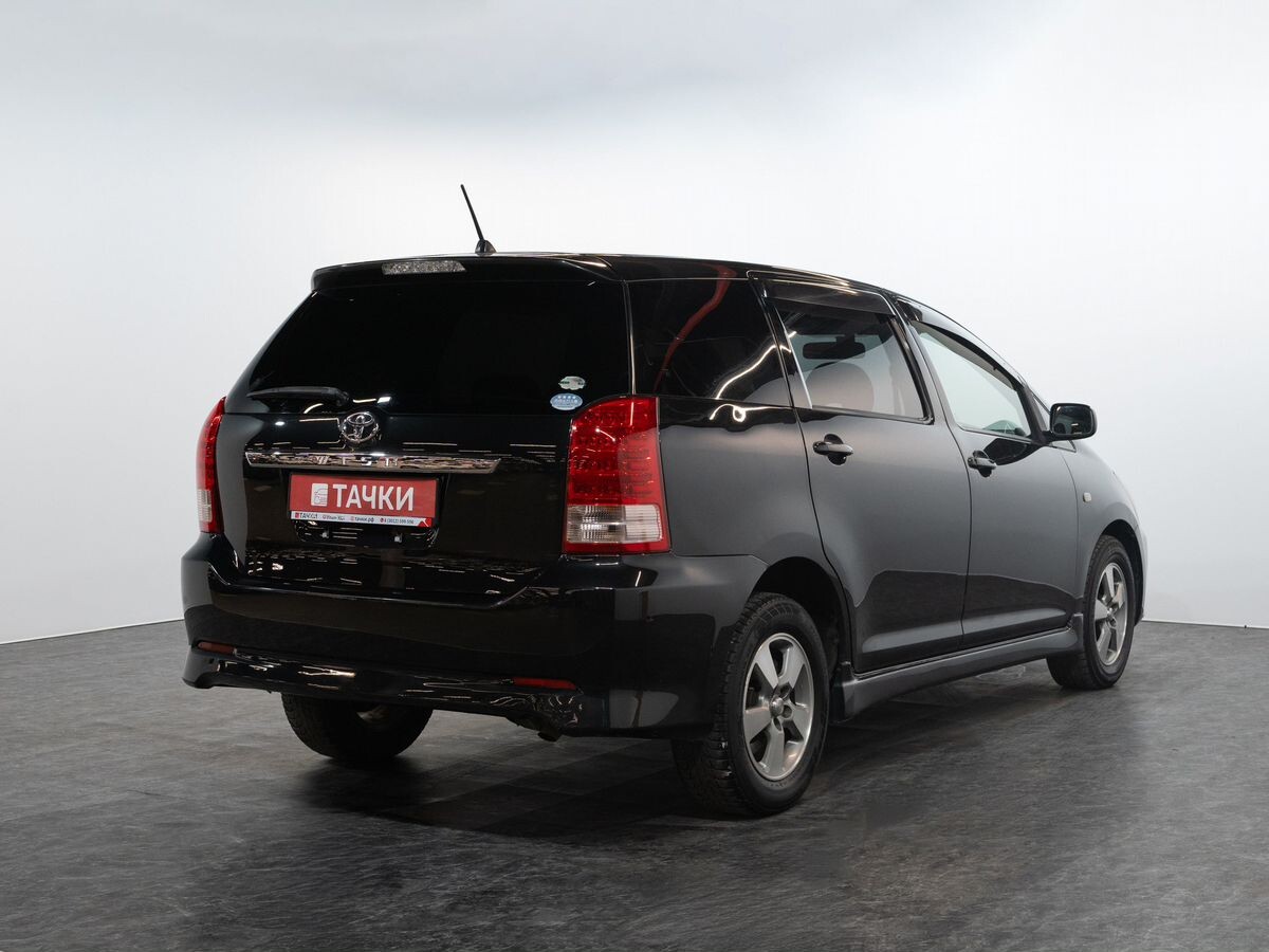 Toyota Wish 2005 - фото автомобиля