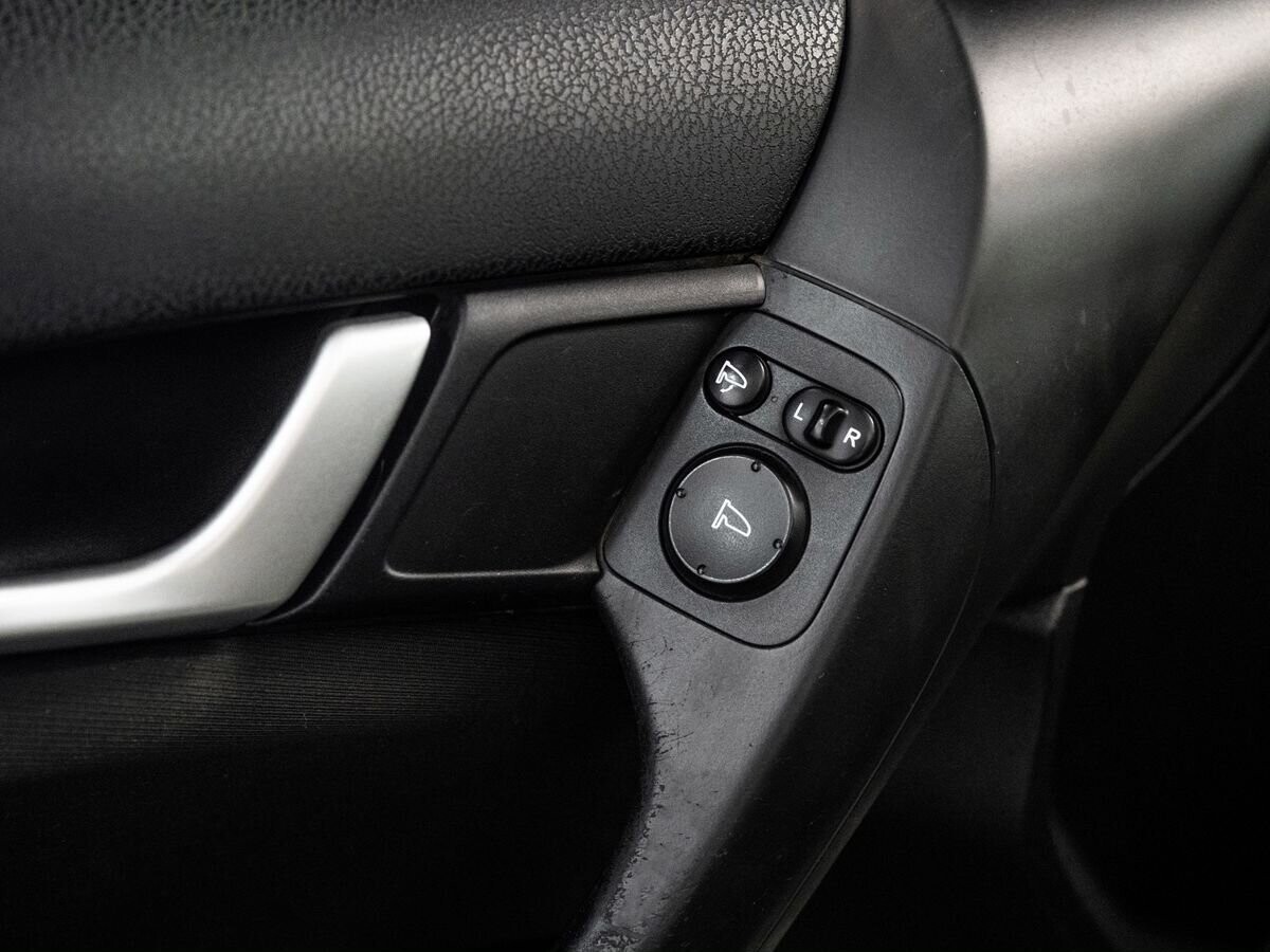 Honda Accord 2011 - фото автомобиля