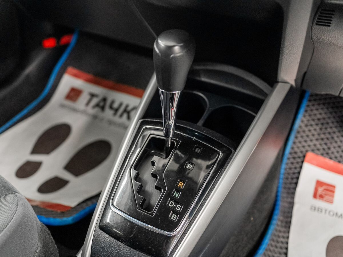 Toyota Corolla 2017 - фото автомобиля