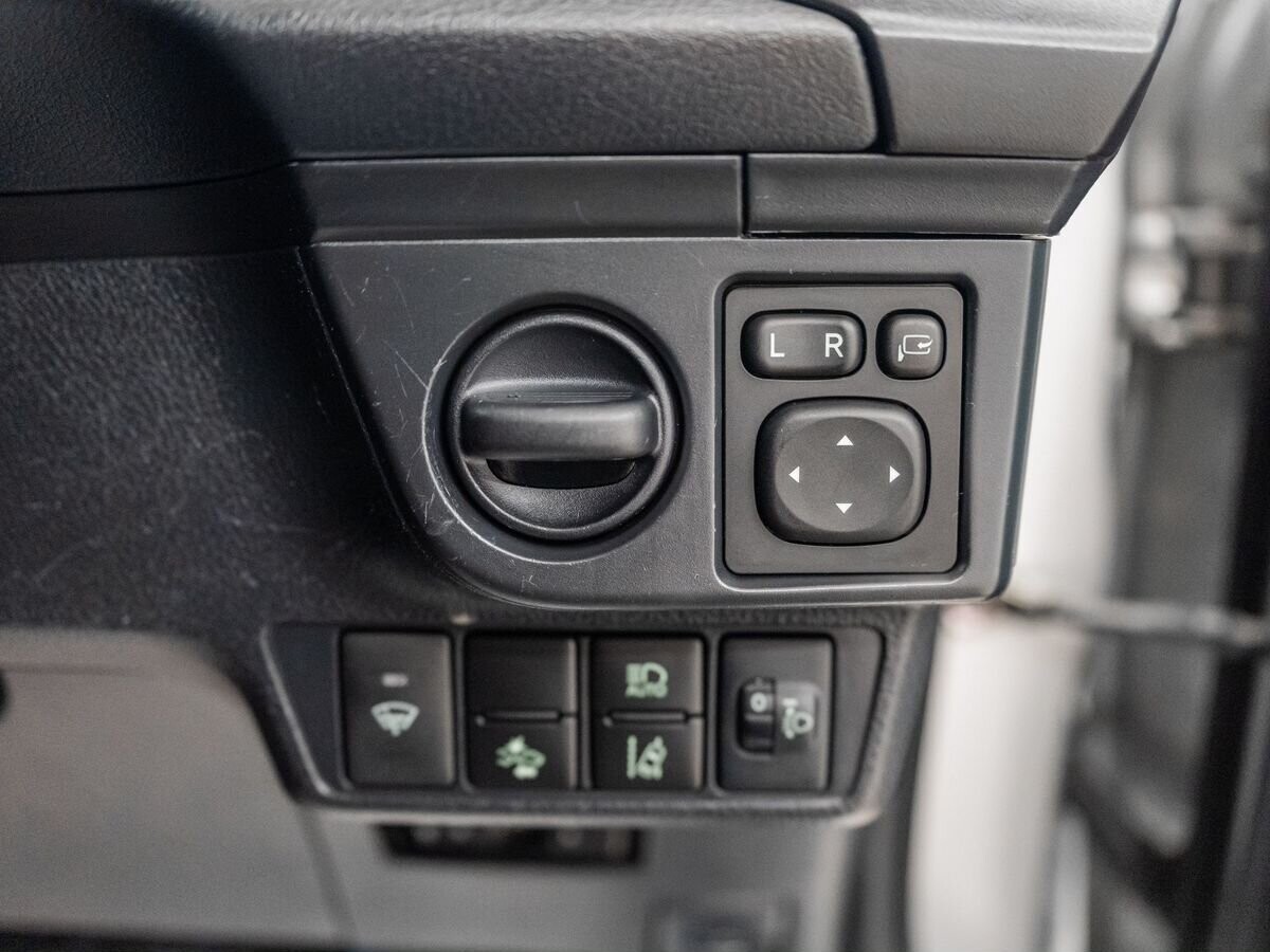 Toyota Corolla 2017 - фото автомобиля