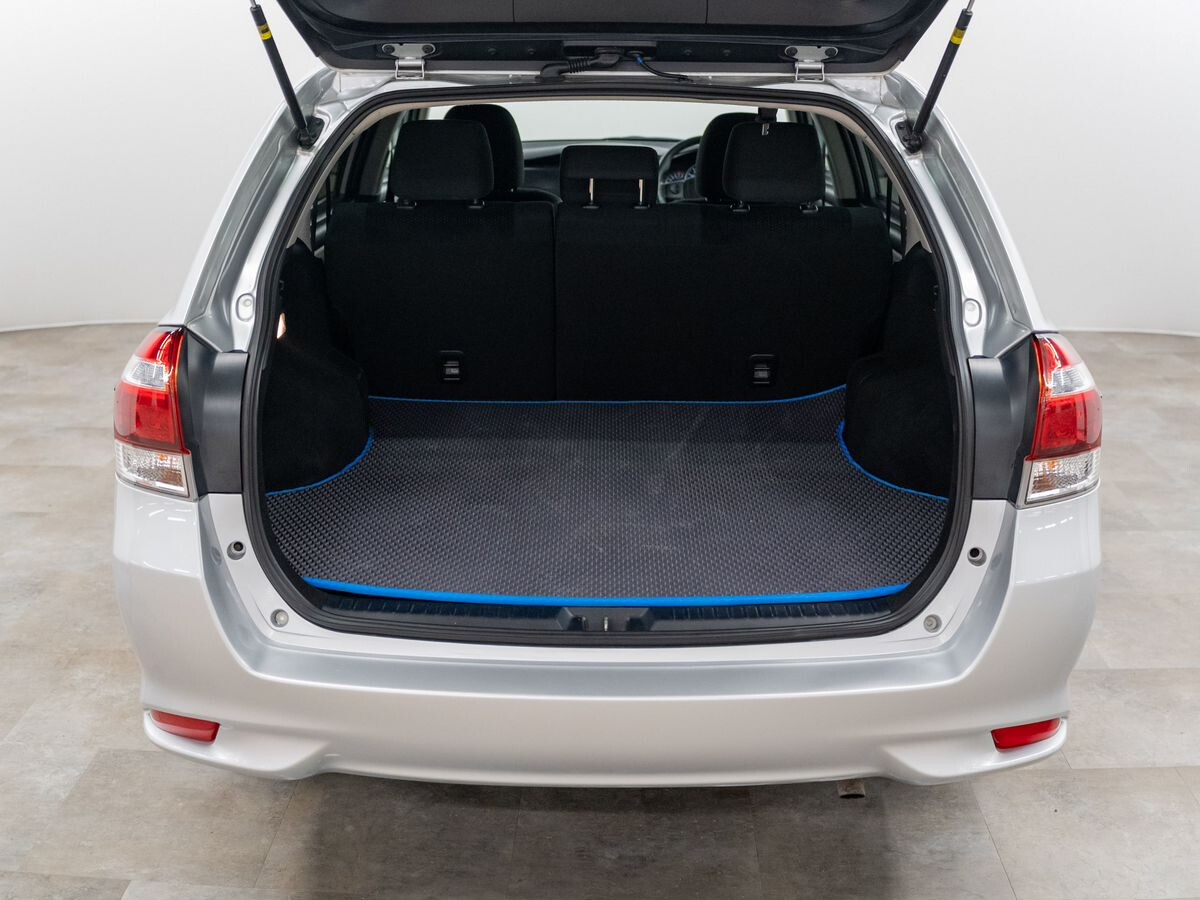 Toyota Corolla 2017 - фото автомобиля